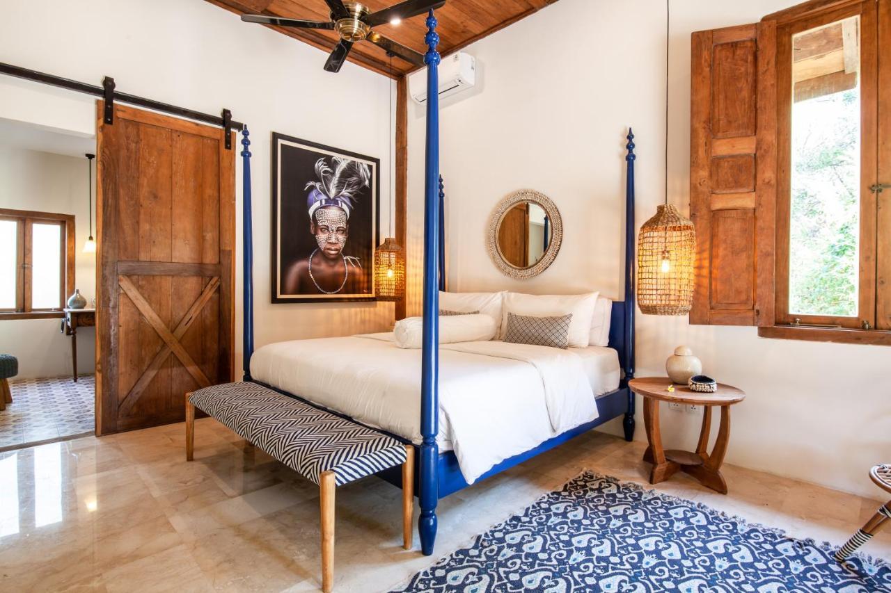 Villa Pulau Cinta Boutique Suites Гили-Мено Экстерьер фото