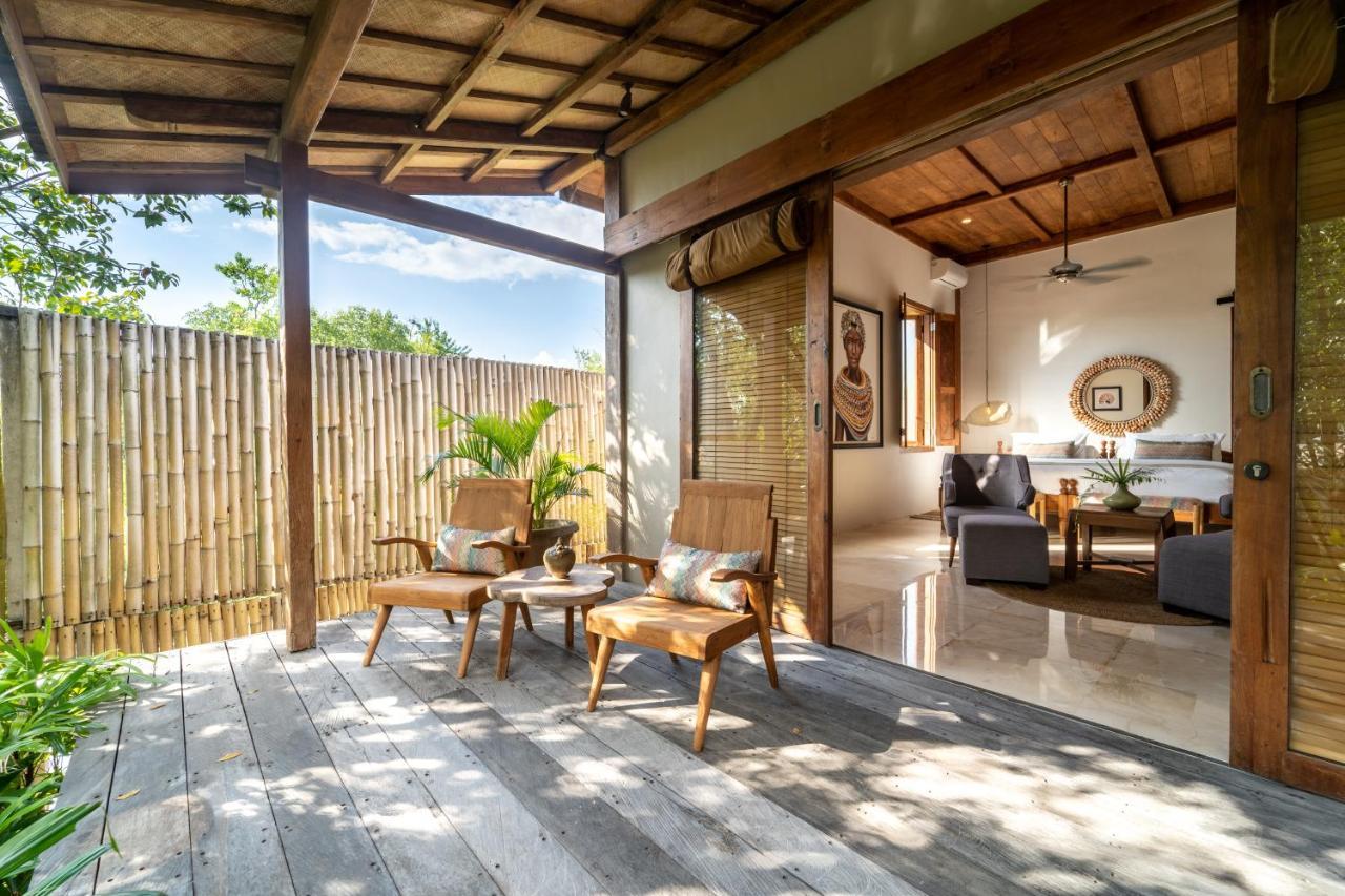 Villa Pulau Cinta Boutique Suites Гили-Мено Экстерьер фото
