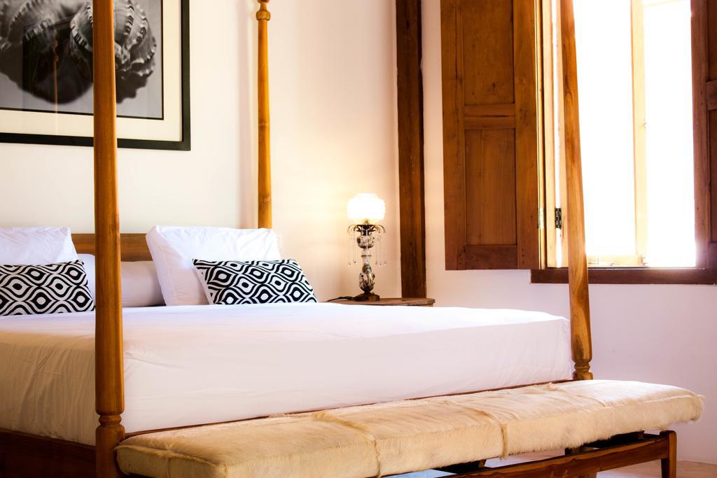 Villa Pulau Cinta Boutique Suites Гили-Мено Экстерьер фото