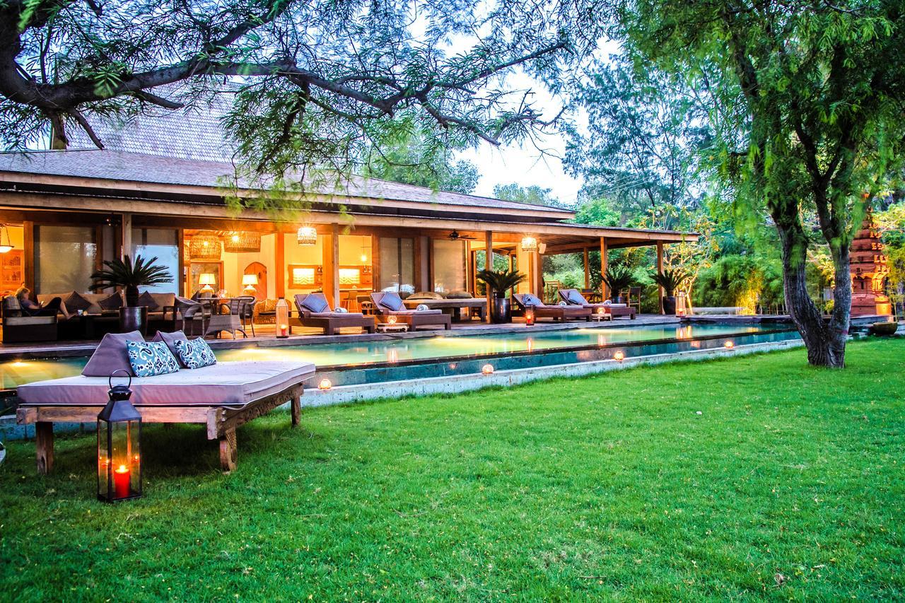 Villa Pulau Cinta Boutique Suites Гили-Мено Экстерьер фото